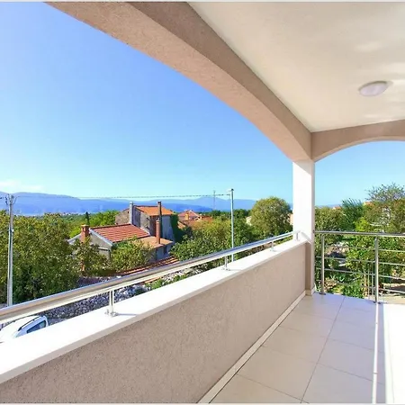 Isabella - Four Bedroom With Swimming Pool * Krk Town