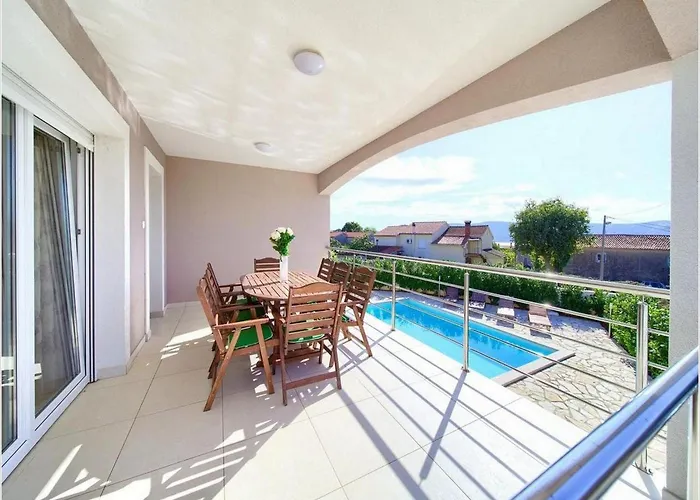 Isabella - Four Bedroom With Swimming Pool Villa *