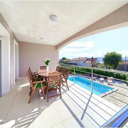 Isabella - Four Bedroom With Swimming Pool Villa *
