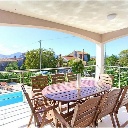 Isabella - Four Bedroom With Swimming Pool 빌라 *